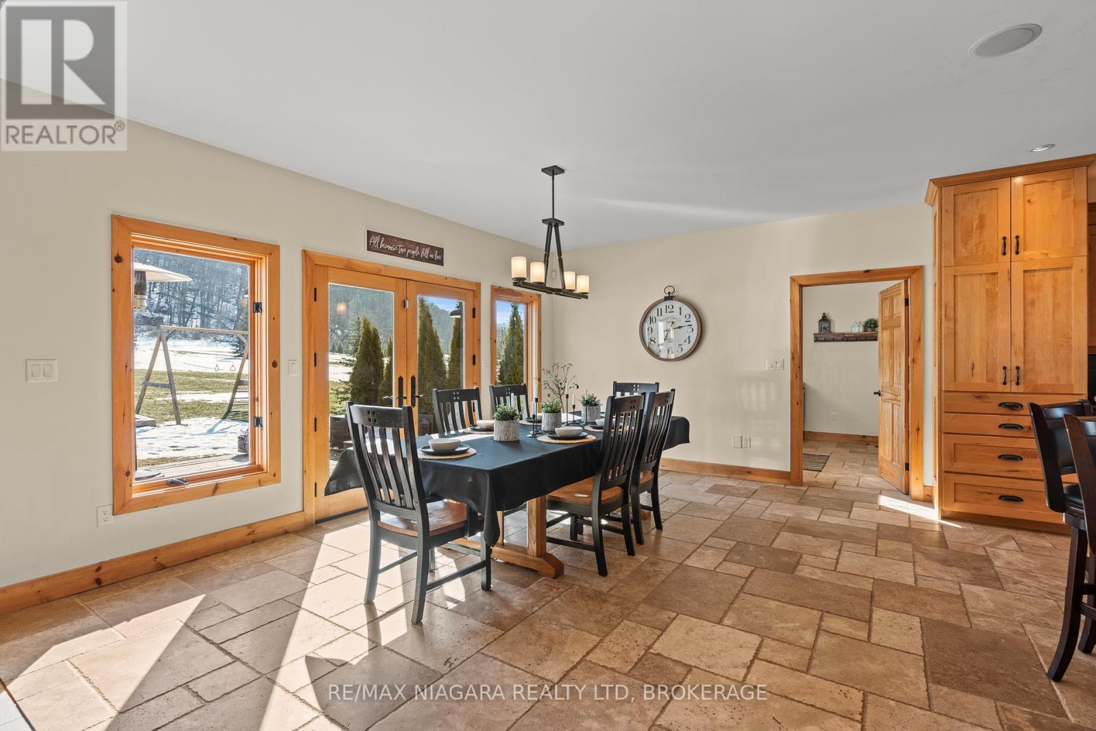 1559 York Road, Niagara-On-The-Lake, Ontario  L0S 1P0 - Photo 12 - X12841752