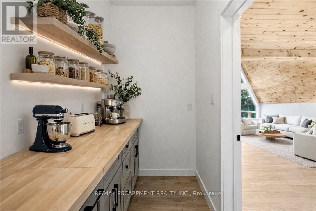 1295 Wenona Lake Road, Dysart Et Al, Ontario  K0M 1S0 - Photo 13 - X12842056