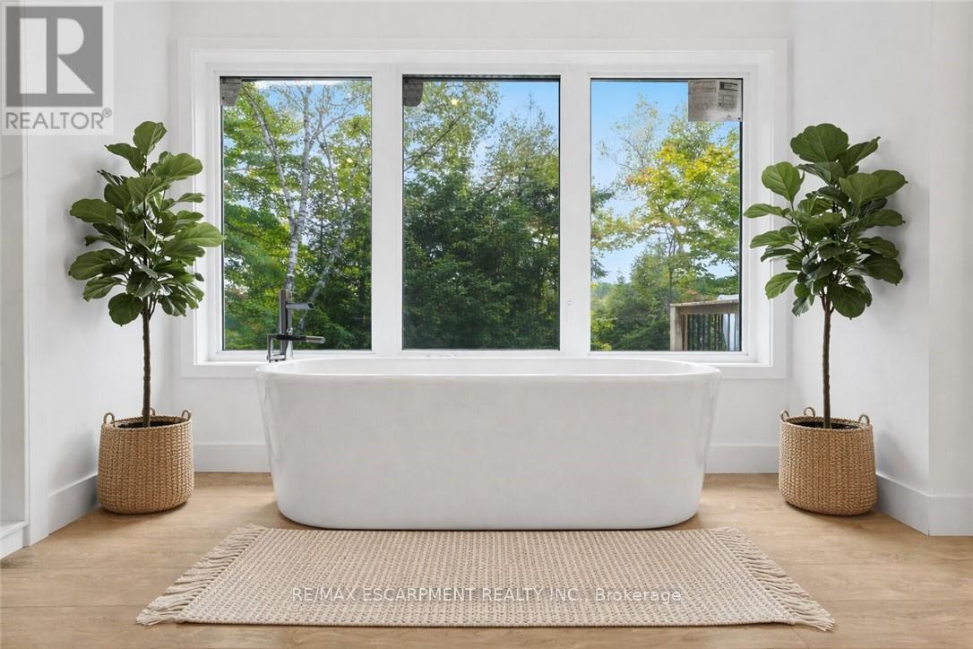 1295 Wenona Lake Road, Dysart Et Al, Ontario  K0M 1S0 - Photo 30 - X12842056