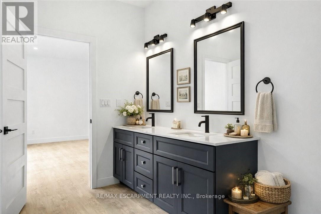 1295 Wenona Lake Road, Dysart Et Al, Ontario  K0M 1S0 - Photo 31 - X12842056