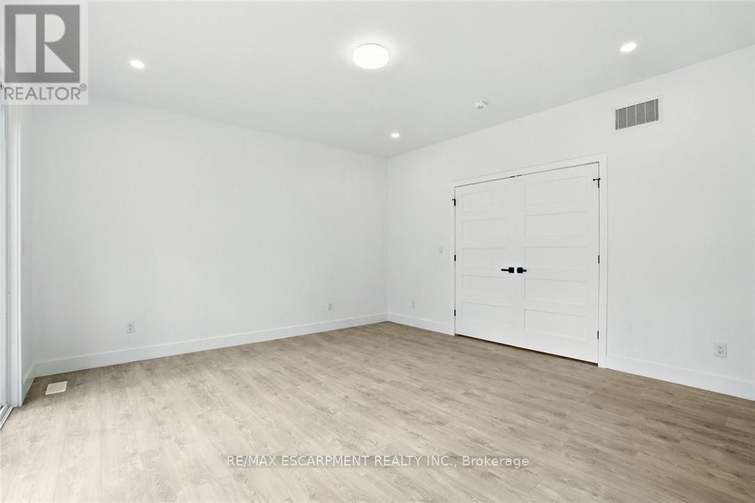 1295 Wenona Lake Road, Dysart Et Al, Ontario  K0M 1S0 - Photo 35 - X12842056