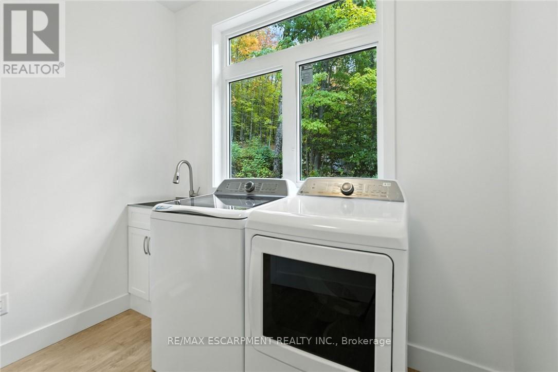 1295 Wenona Lake Road, Dysart Et Al, Ontario  K0M 1S0 - Photo 39 - X12842056