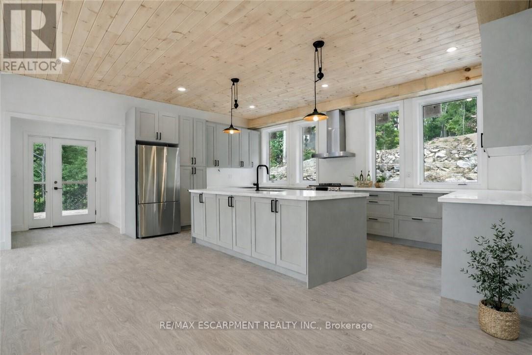 1295 Wenona Lake Road, Dysart Et Al, Ontario  K0M 1S0 - Photo 8 - X12842056