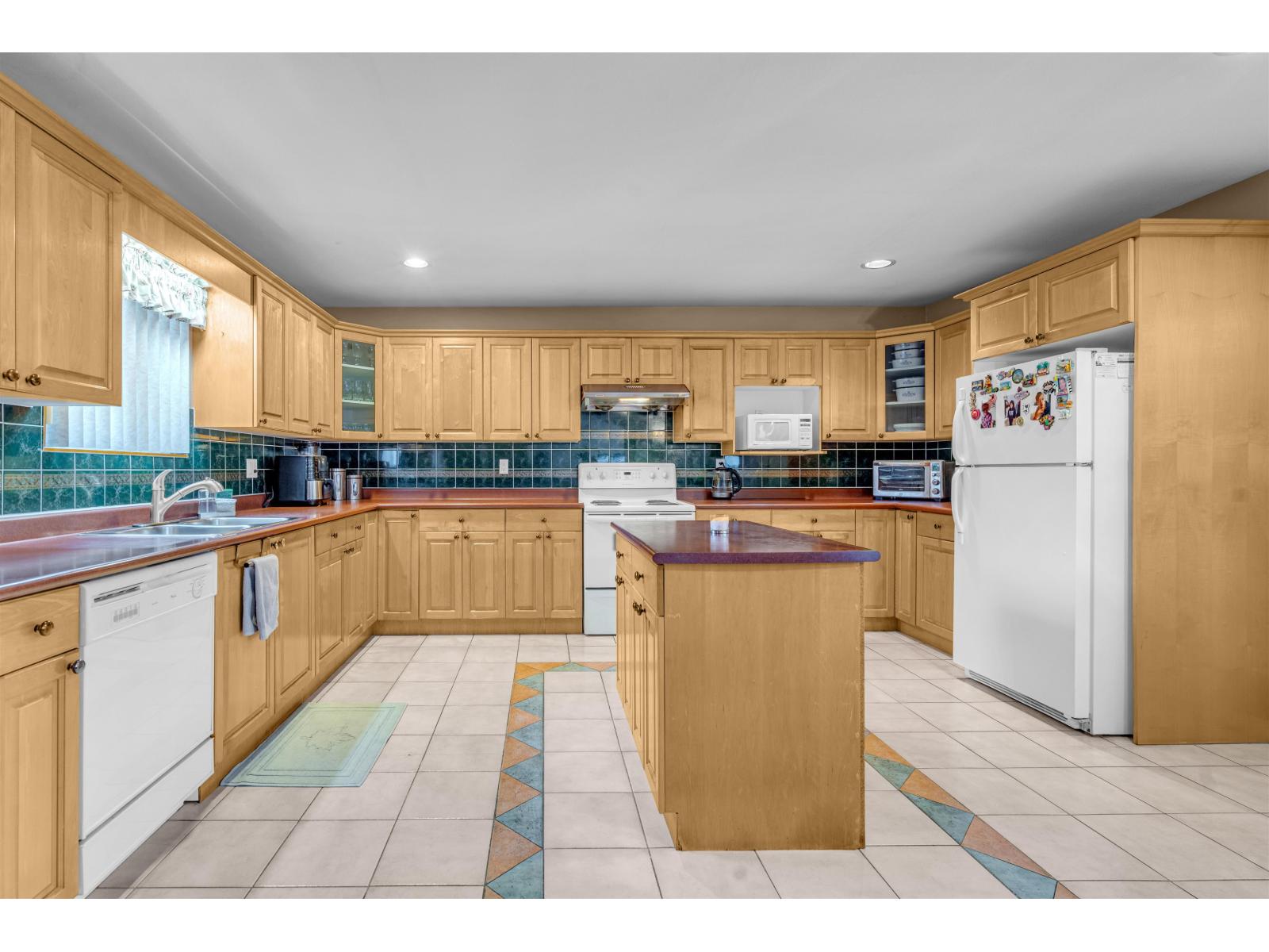 15878 99a Avenue, Surrey, British Columbia V4N 2A7 - Photo 9 - R3094494