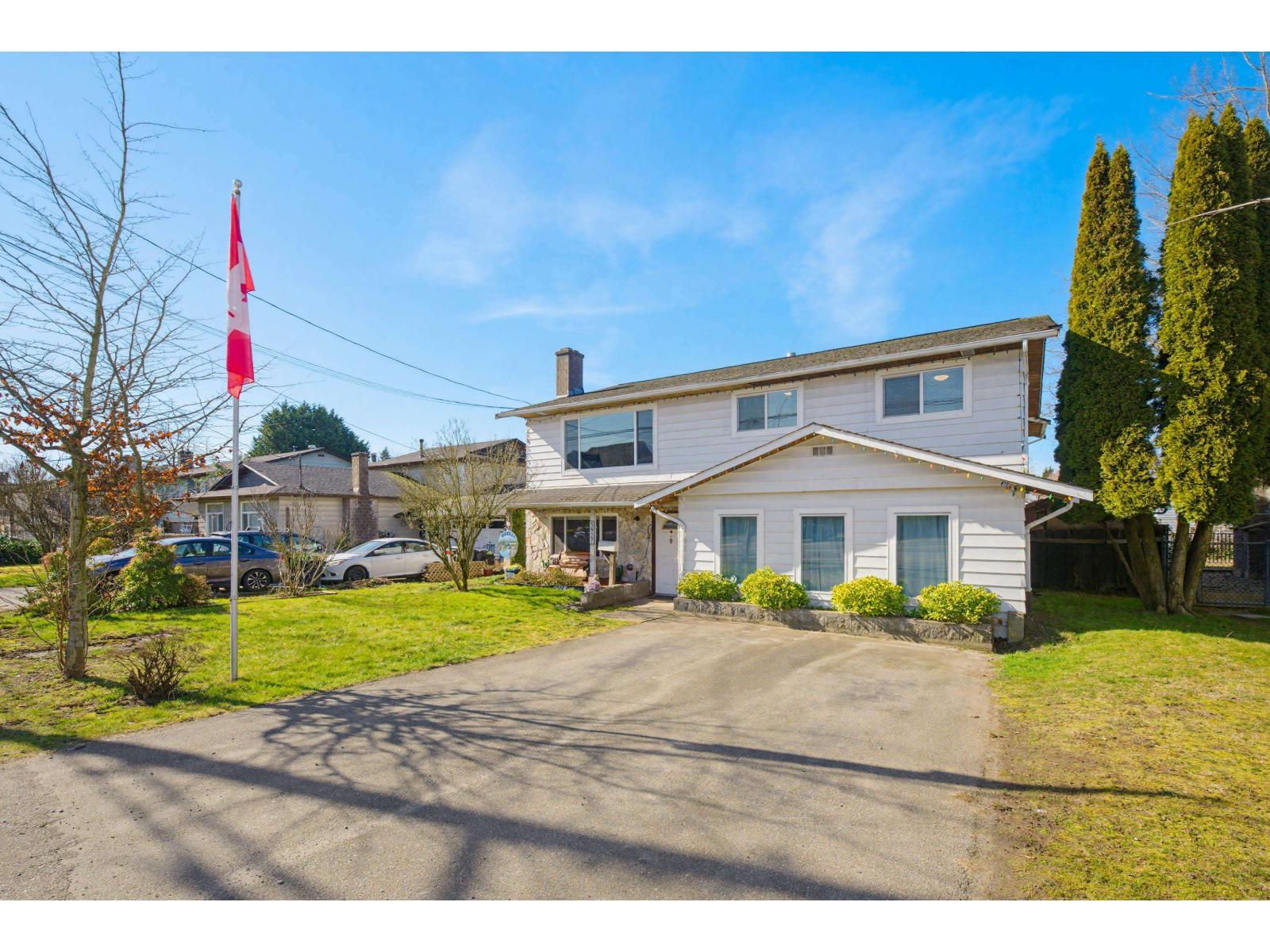 5927 184 Street, Surrey, British Columbia  V3S 4N2 - Photo 2 - R3095026