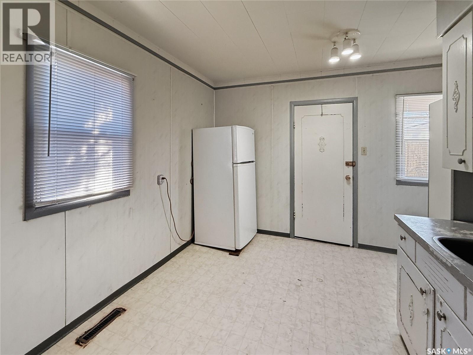 96 10th Avenue Ne, Swift Current, Saskatchewan  S9H 2T2 - Photo 5 - SK029569