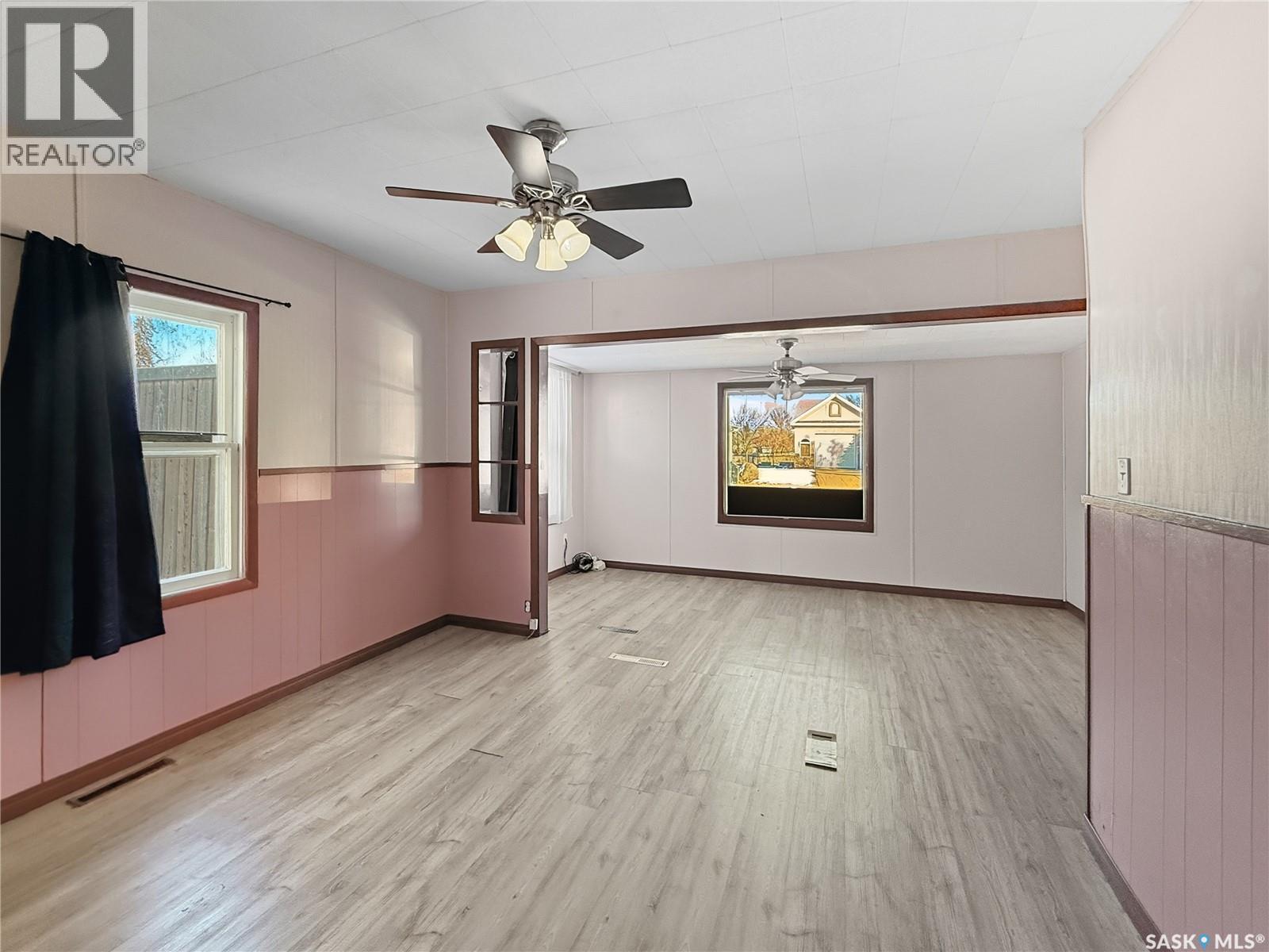 96 10th Avenue Ne, Swift Current, Saskatchewan  S9H 2T2 - Photo 8 - SK029569