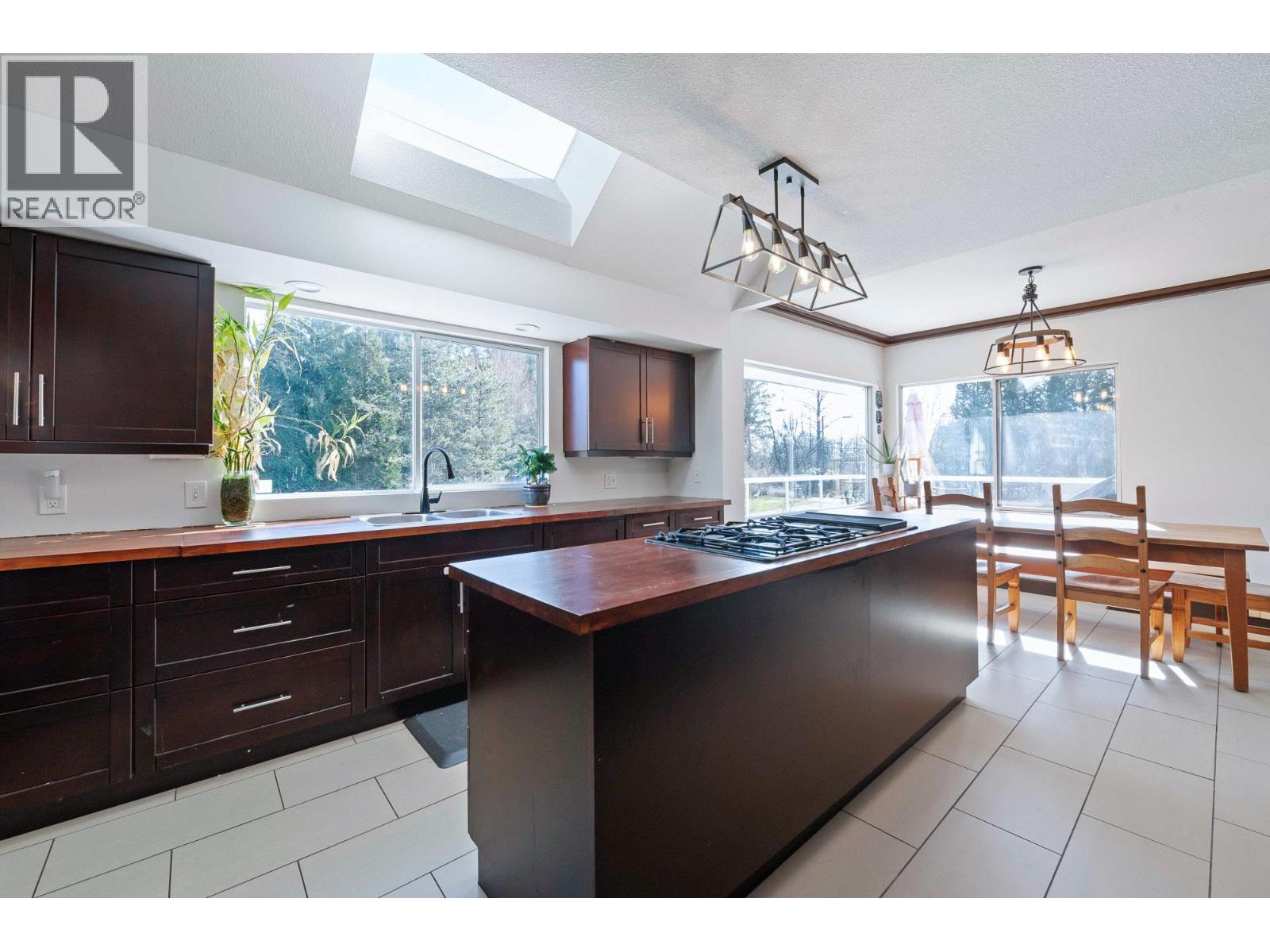 15227 Sheridan Drive, Pitt Meadows, British Columbia  V3Y 2T9 - Photo 10 - R3093862