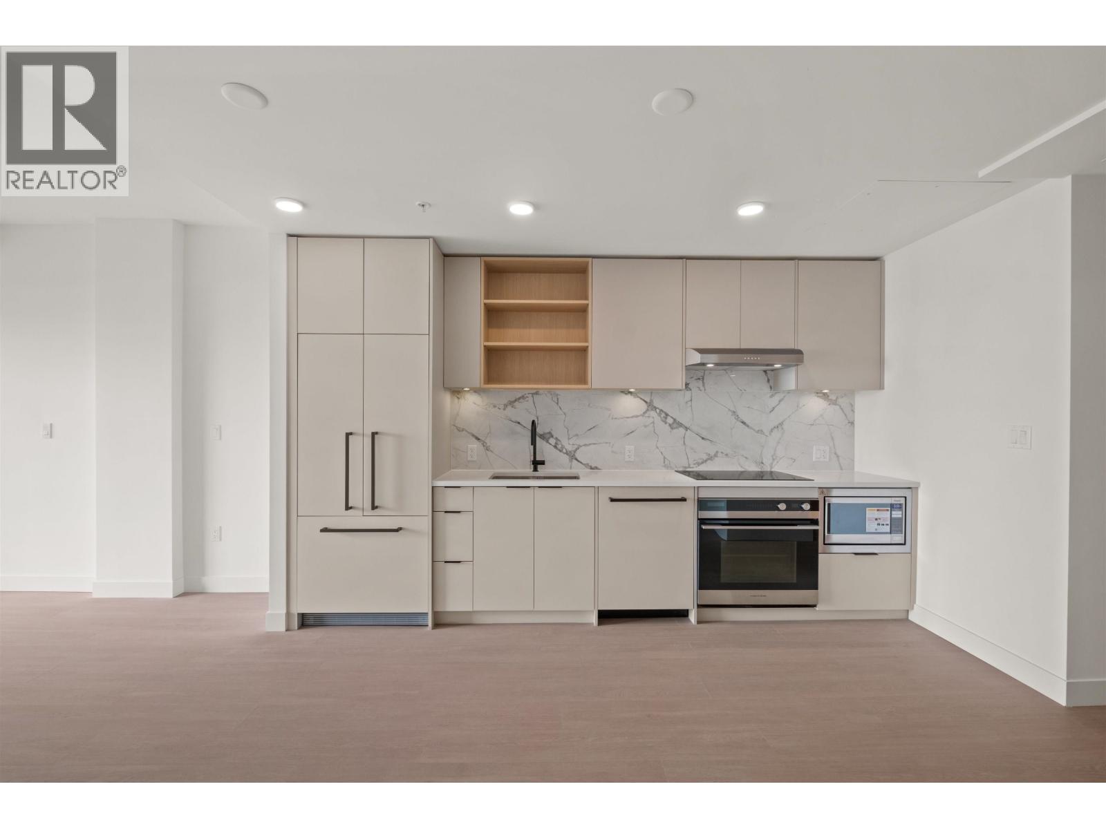 553 422 E 3rd Street, North Vancouver, British Columbia  V7L 0K1 - Photo 2 - R3095706