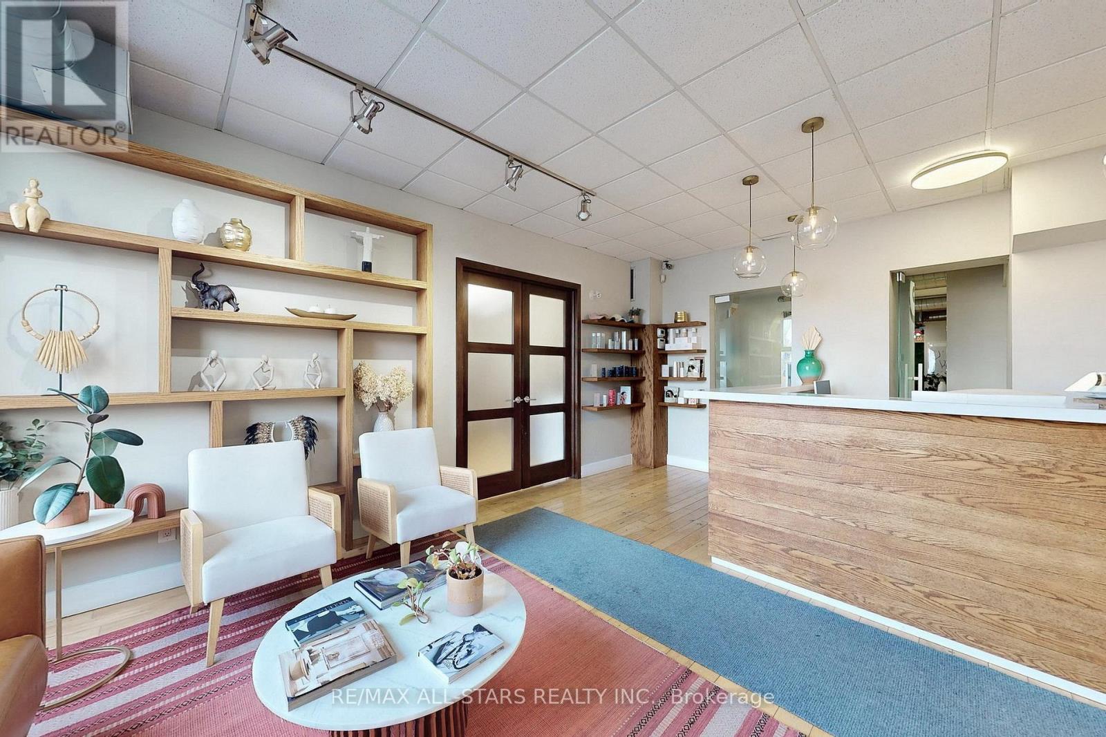 300 - 1269 Dundas Street W, Toronto, Ontario  M6J 1H1 - Photo 5 - C12815198