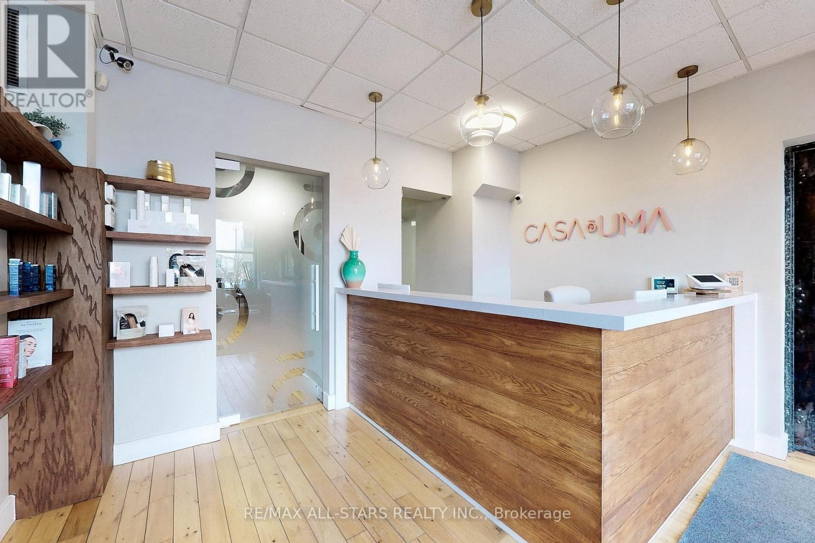 300 - 1269 Dundas Street W, Toronto, Ontario  M6J 1H1 - Photo 6 - C12815198