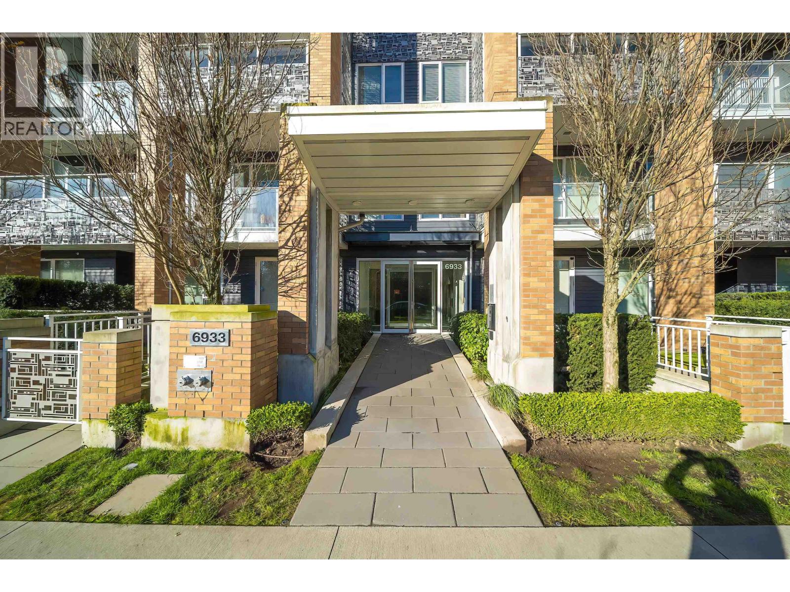 208 6933 Cambie Street, Vancouver, British Columbia  V6P 0J1 - Photo 3 - R3092753