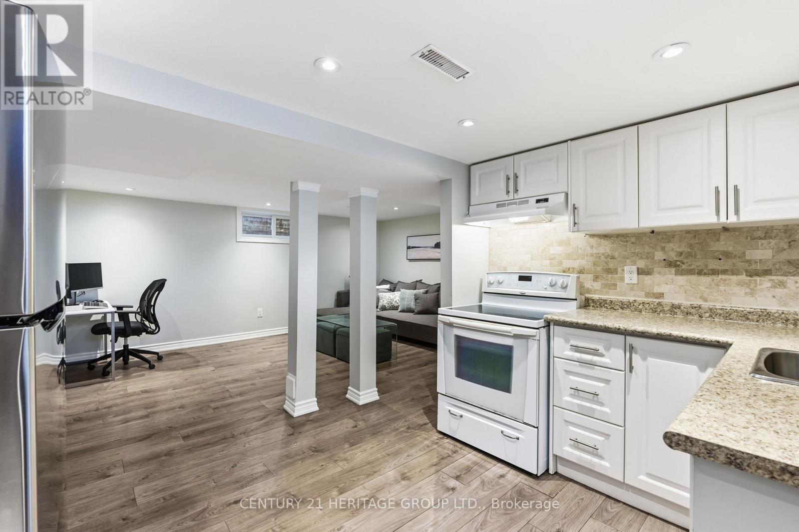 158 Patterson Street, Newmarket, Ontario  L3Y 4Y8 - Photo 35 - N12841280