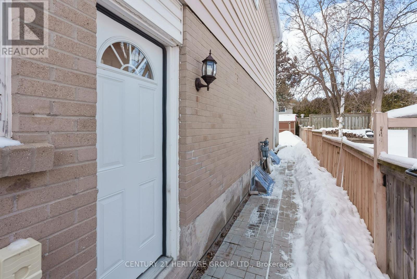 158 Patterson Street, Newmarket, Ontario  L3Y 4Y8 - Photo 31 - N12841280