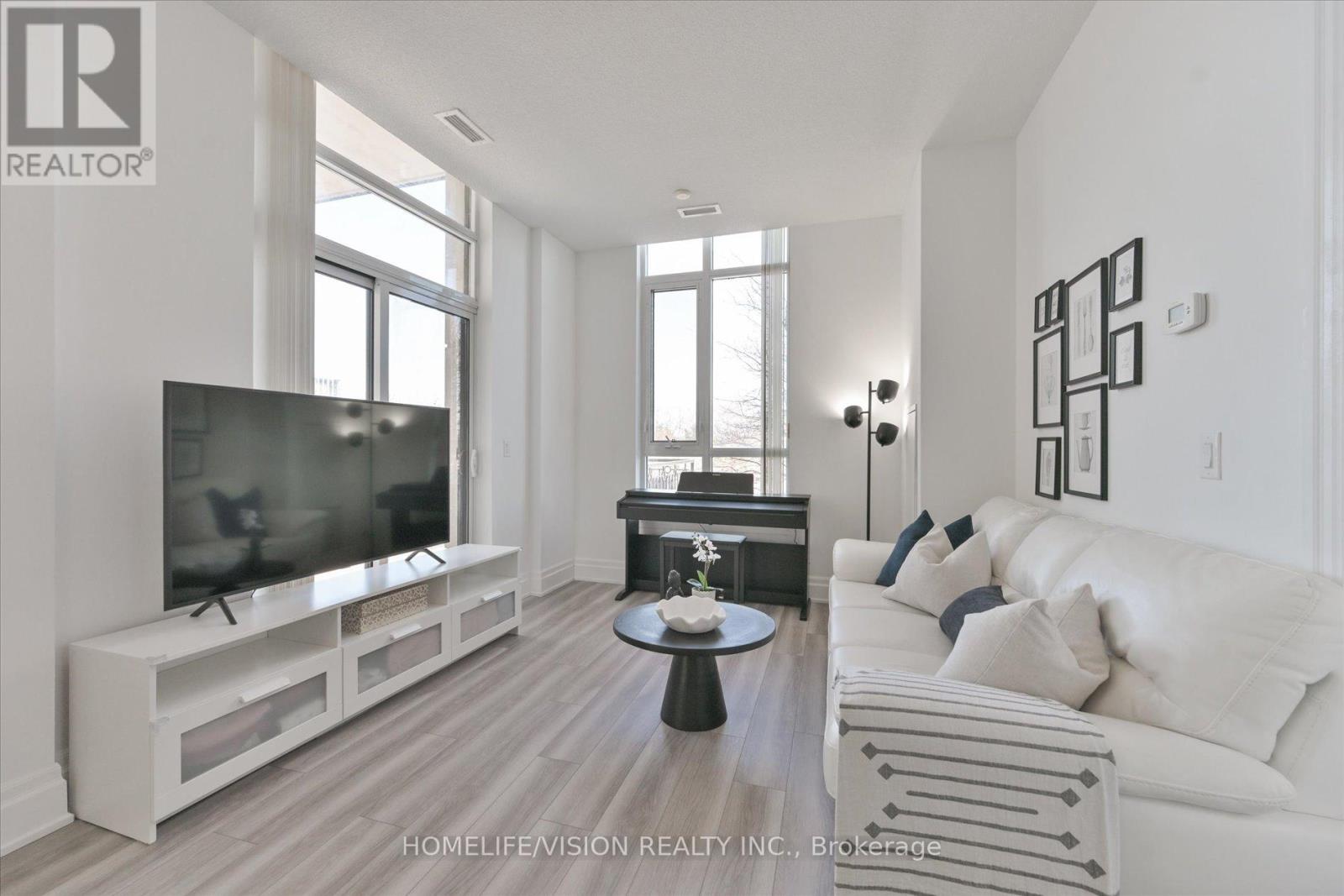 101 - 151 Upper Duke Crescent, Markham, Ontario  L6G 0E1 - Photo 7 - N12839538