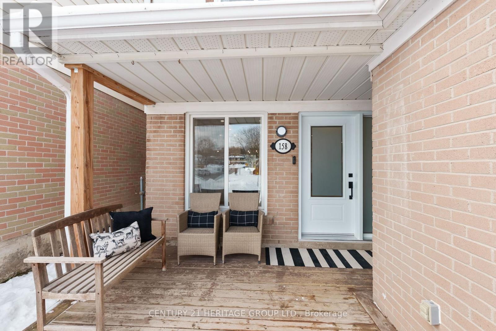 158 Patterson Street, Newmarket, Ontario  L3Y 4Y8 - Photo 2 - N12841280