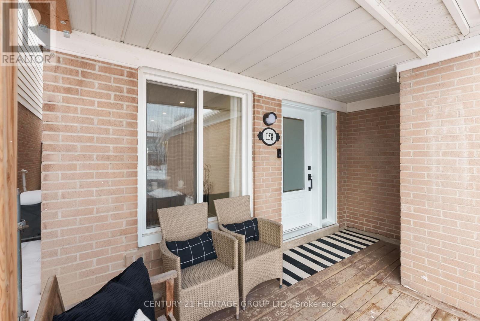 158 Patterson Street, Newmarket, Ontario  L3Y 4Y8 - Photo 3 - N12841280