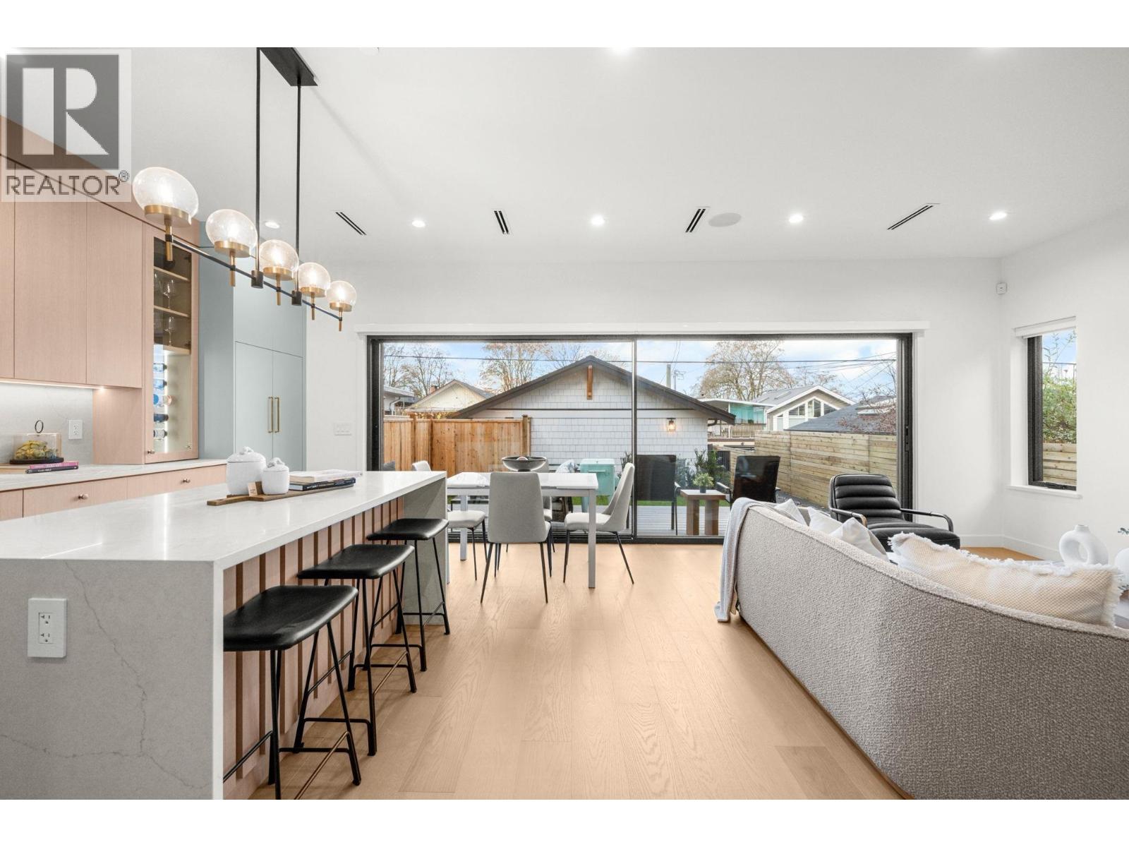 2 2247 Parker Street, Vancouver, British Columbia  V5L 2L8 - Photo 11 - R3095781