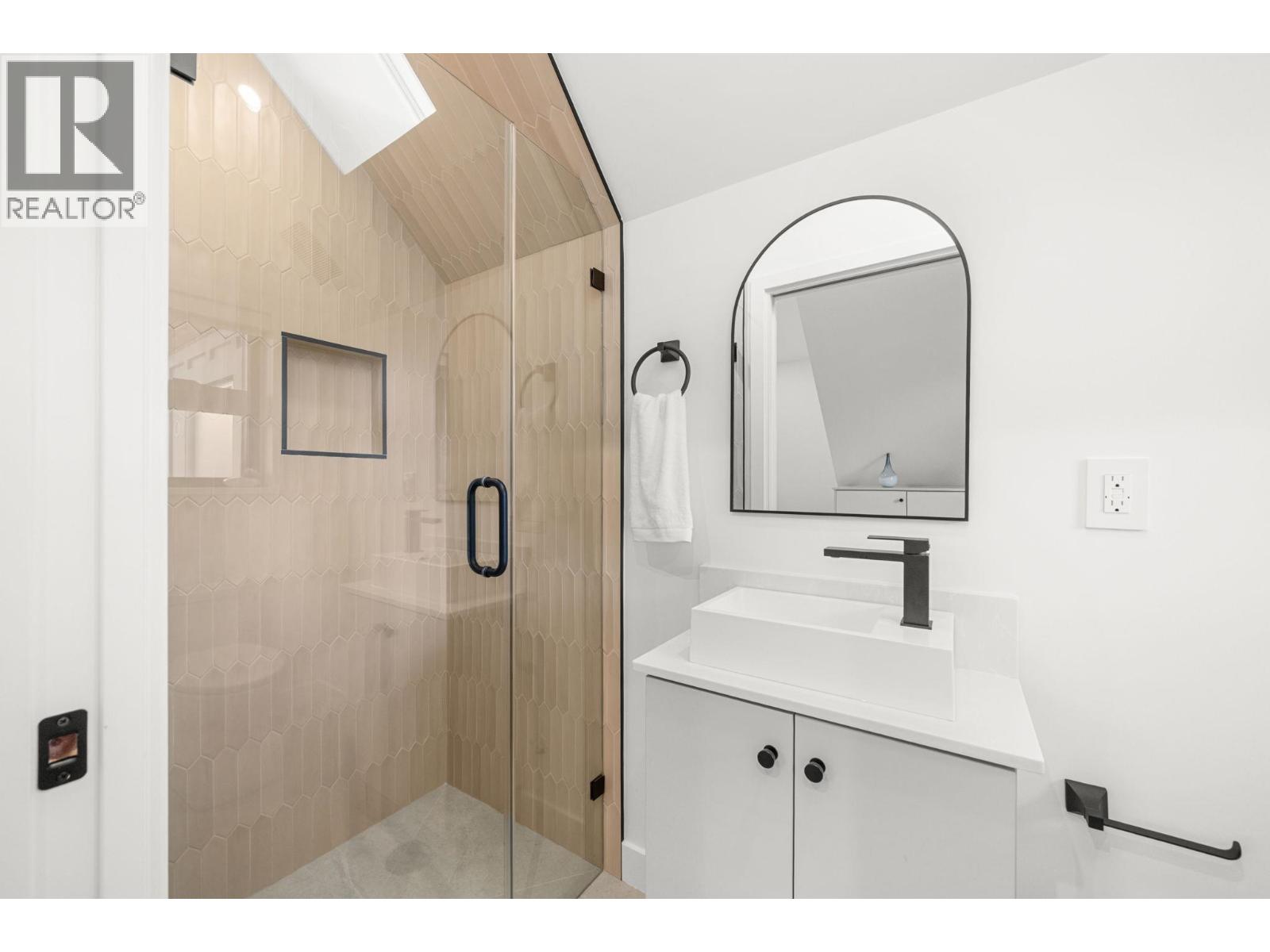 2 2247 Parker Street, Vancouver, British Columbia  V5L 2L8 - Photo 22 - R3095781