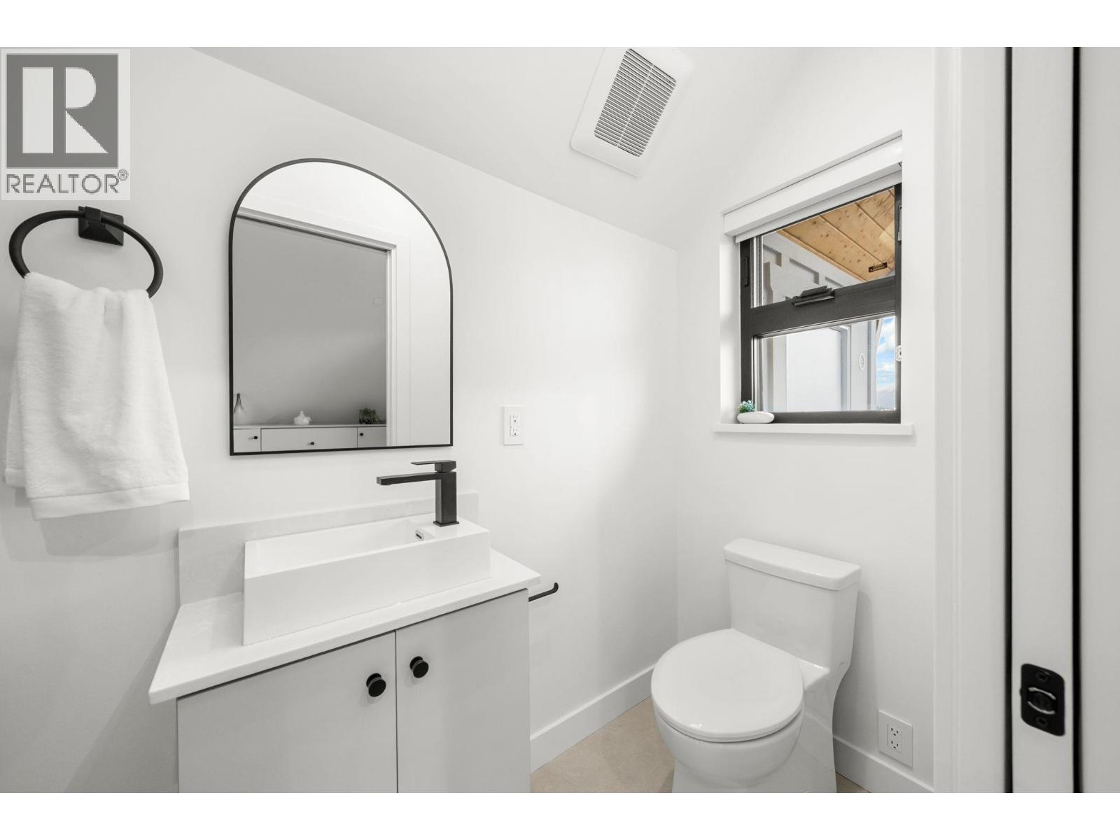 2 2247 Parker Street, Vancouver, British Columbia  V5L 2L8 - Photo 23 - R3095781