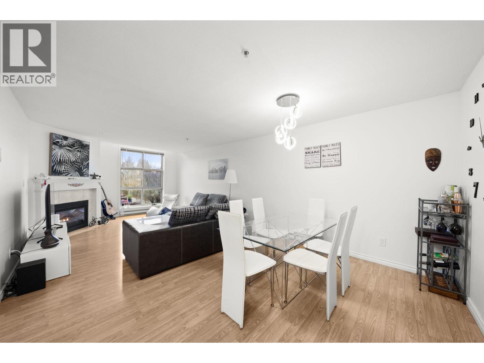 25 2378 Rindall Avenue, Port Coquitlam, British Columbia  V3C 1V2 - Photo 2 - R3095794