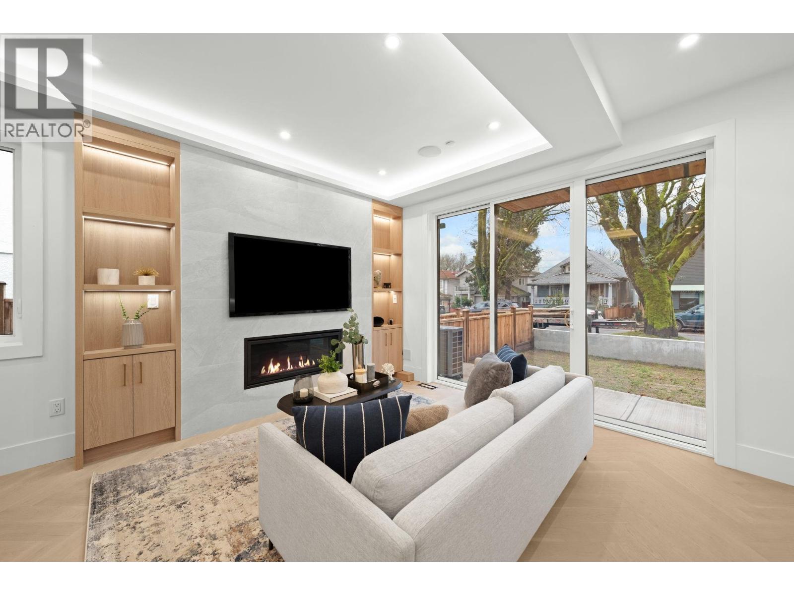 1 1967 E 13th Avenue, Vancouver, British Columbia  V5N 2C3 - Photo 11 - R3095822