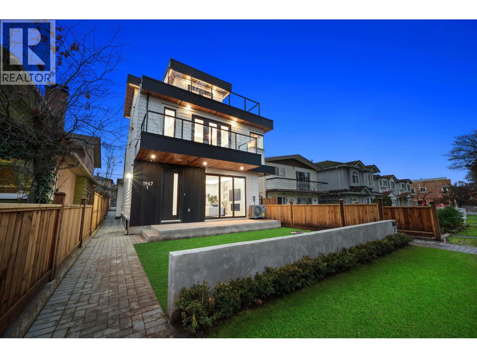 1 1967 E 13th Avenue, Vancouver, British Columbia  V5N 2C3 - Photo 2 - R3095822