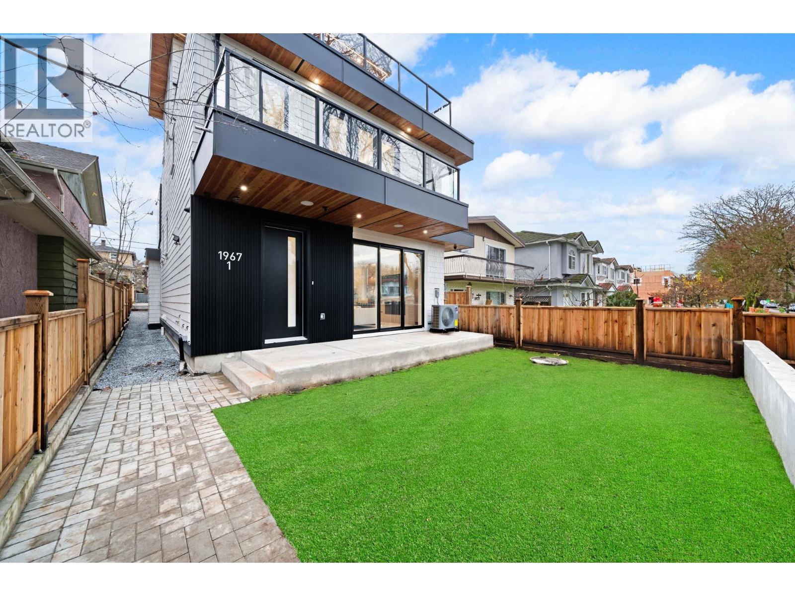 1 1967 E 13th Avenue, Vancouver, British Columbia  V5N 2C3 - Photo 35 - R3095822