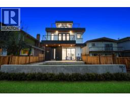 1 1967 E 13TH AVENUE, Vancouver, British Columbia