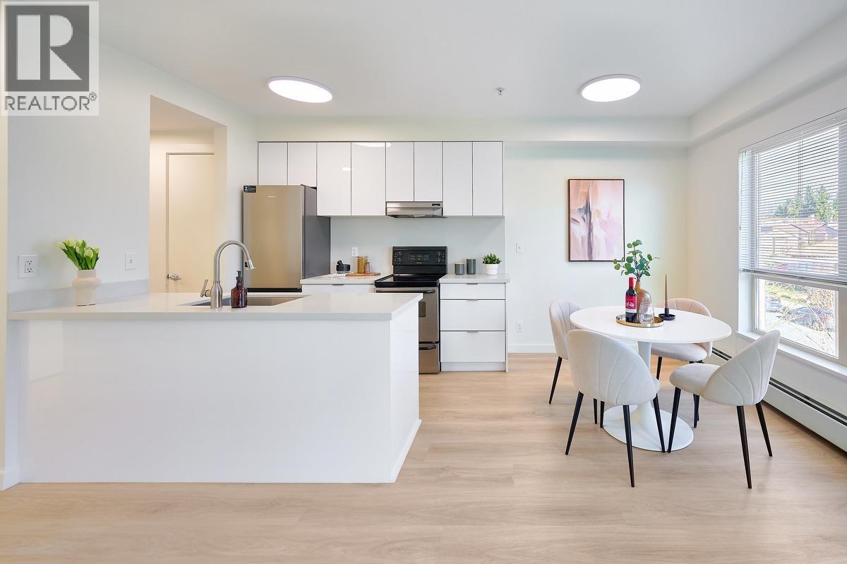 311 1033 St. Georges Avenue, North Vancouver, British Columbia  V7L 3H5 - Photo 8 - R3095824