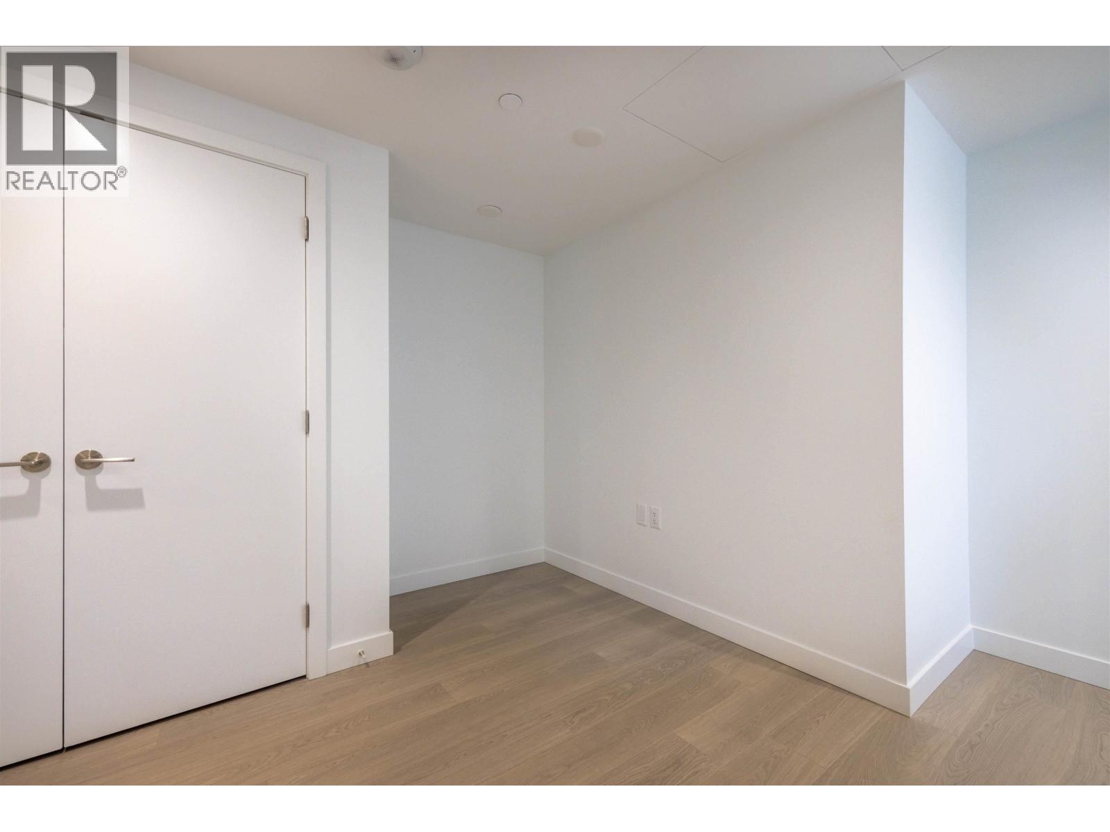 207 6537 Telford Avenue, Burnaby, British Columbia  V5H 0K9 - Photo 3 - R3095826