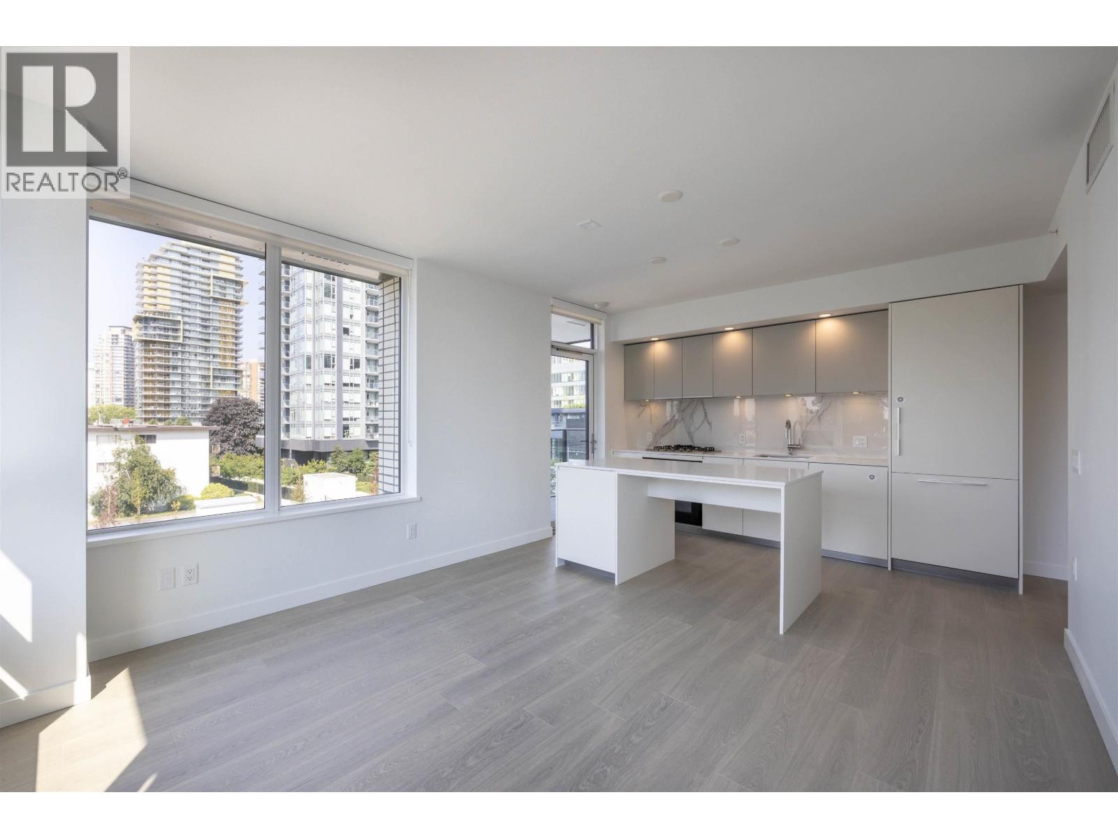 207 6537 Telford Avenue, Burnaby, British Columbia  V5H 0K9 - Photo 6 - R3095826