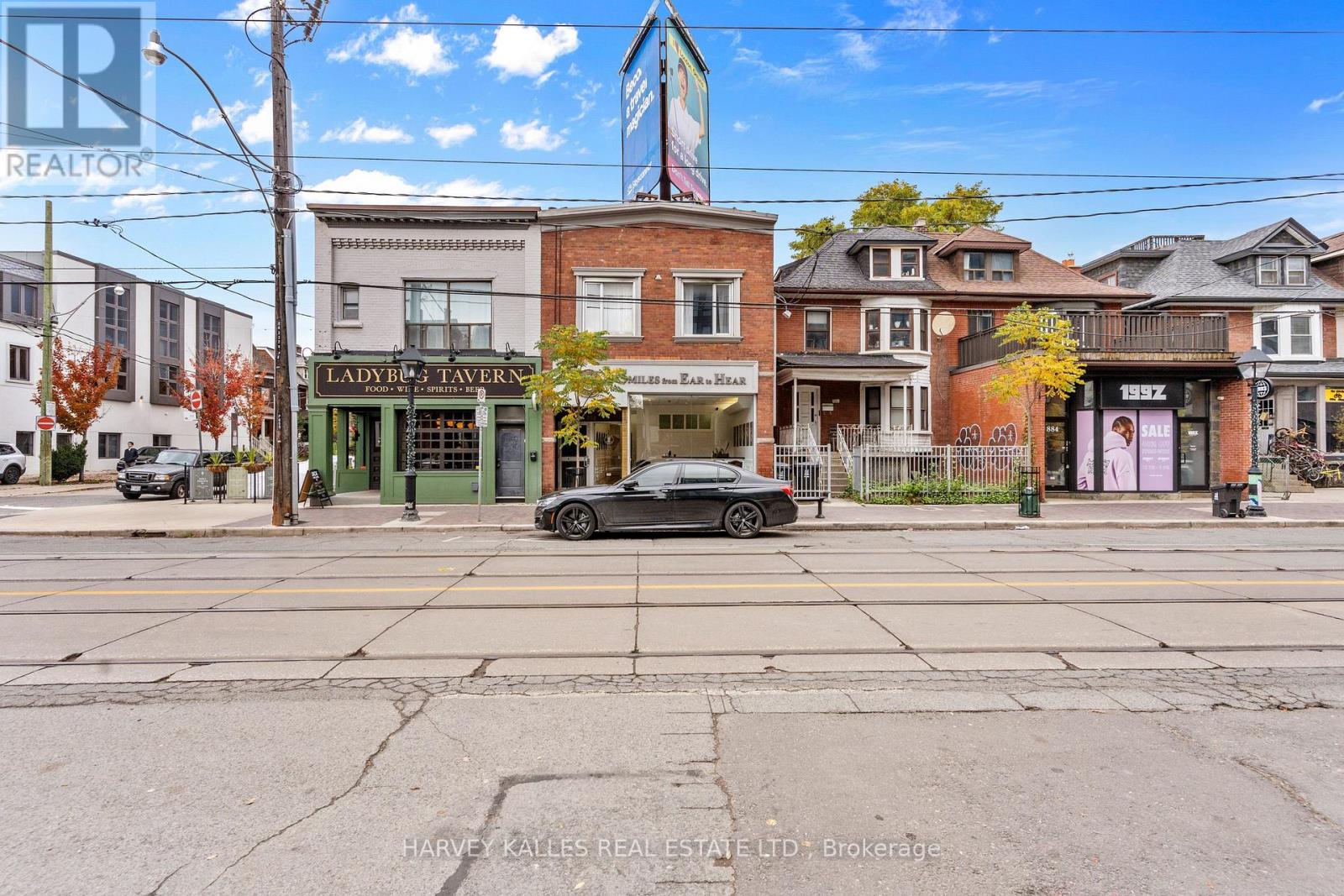 UPPER - 888 COLLEGE STREET, Toronto, Ontario