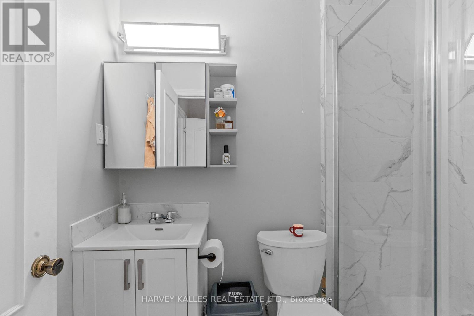 Upper - 888 College Street, Toronto, Ontario  M6H 1A3 - Photo 13 - C12842070