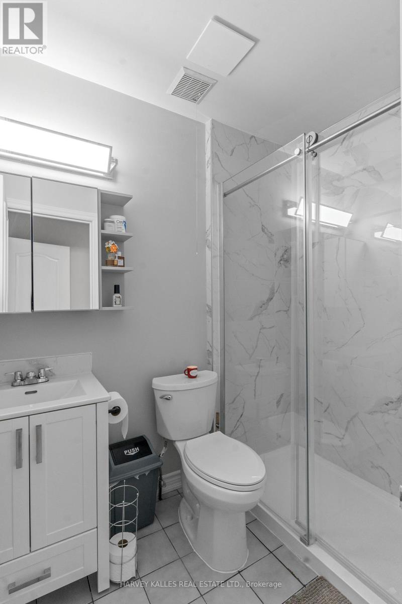 Upper - 888 College Street, Toronto, Ontario  M6H 1A3 - Photo 14 - C12842070