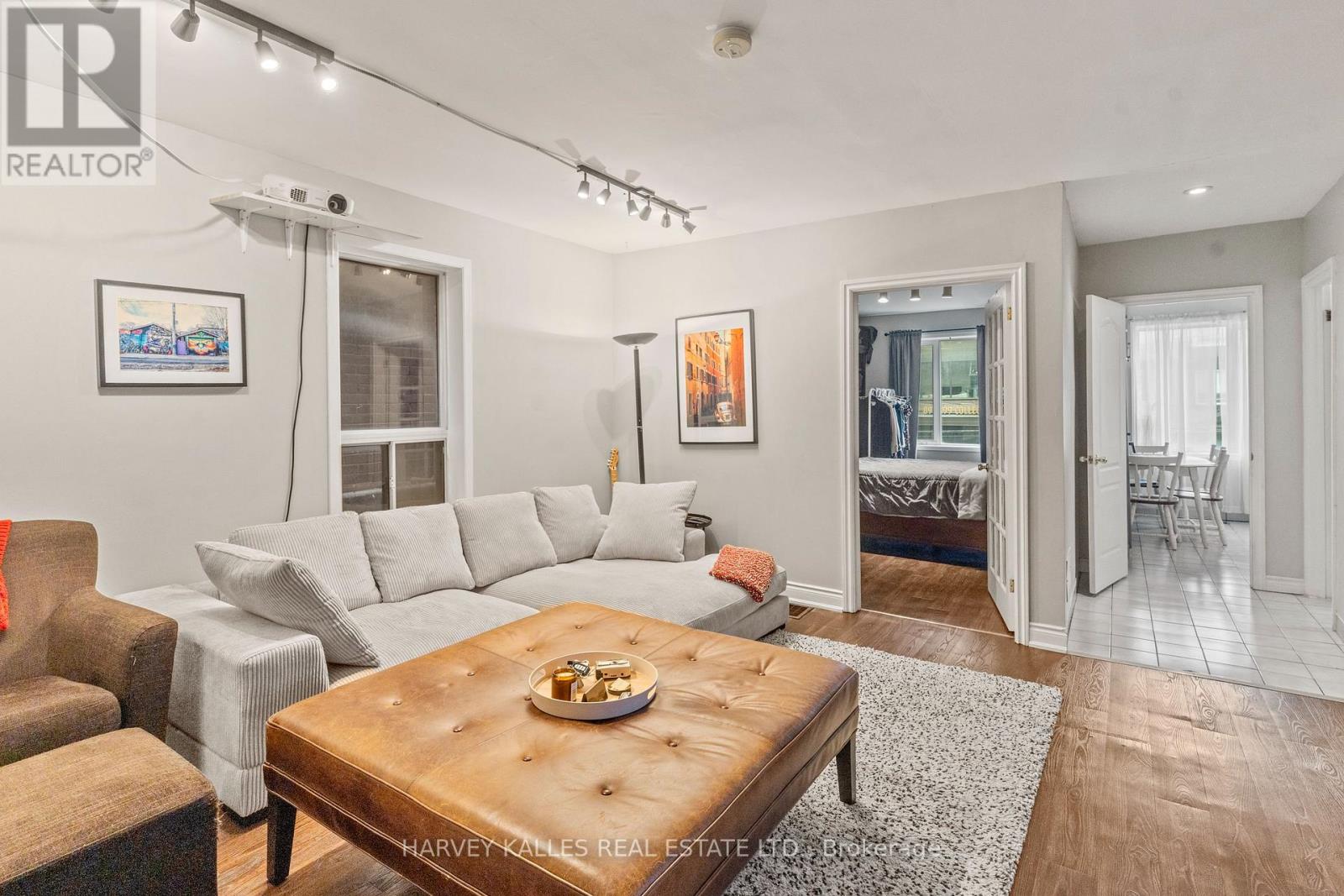 Upper - 888 College Street, Toronto, Ontario  M6H 1A3 - Photo 4 - C12842070