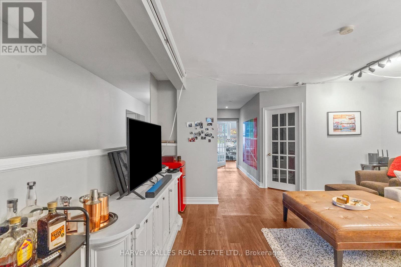 Upper - 888 College Street, Toronto, Ontario  M6H 1A3 - Photo 7 - C12842070