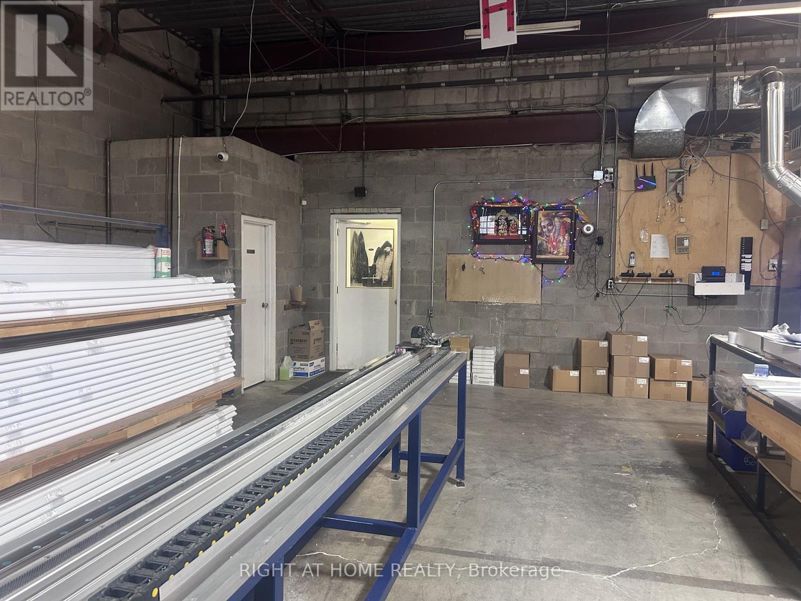 41-43 Estate Drive, Toronto, Ontario  M1H 2Z2 - Photo 9 - E12842082