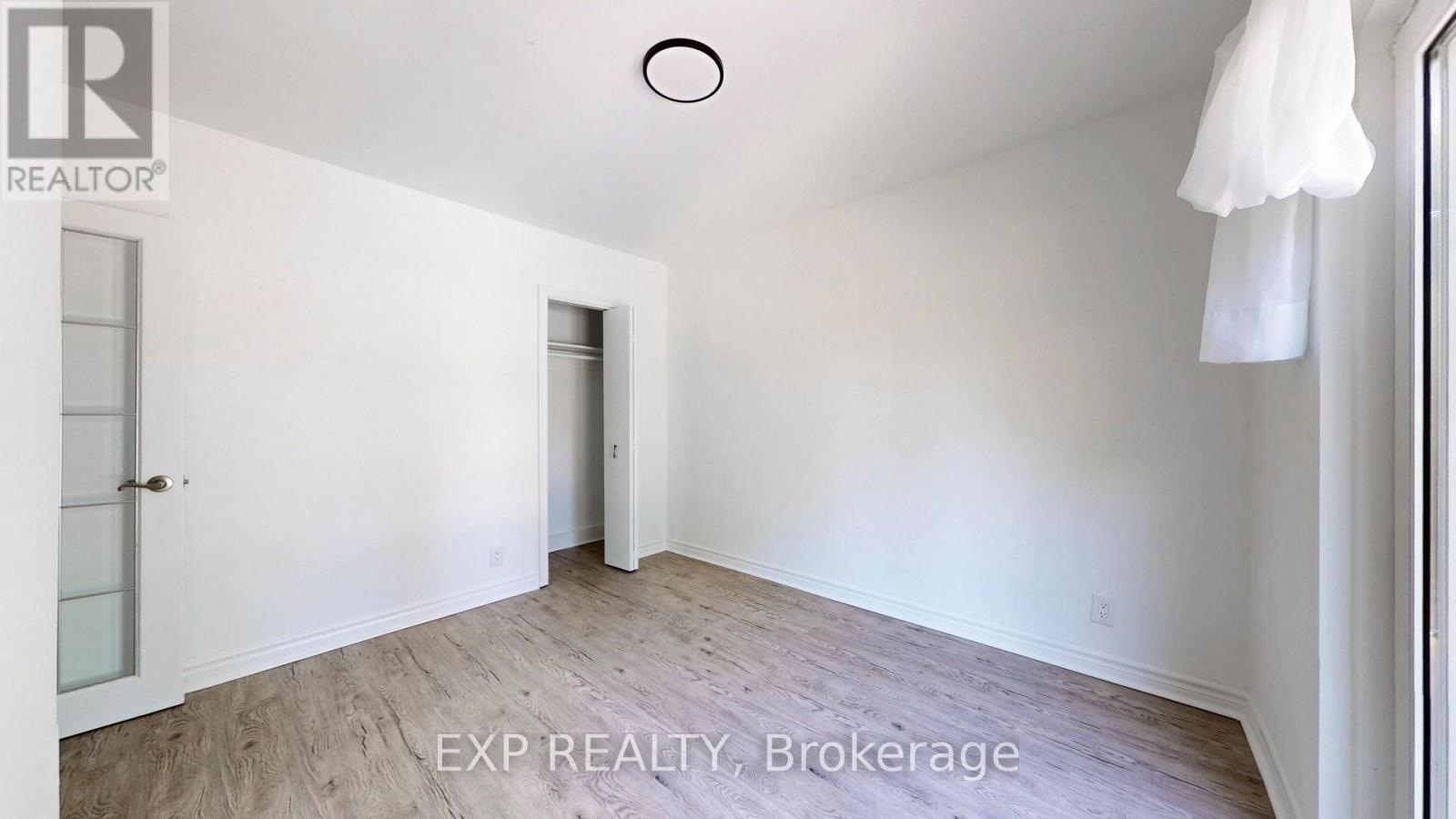 559 Drymen Crescent, Mississauga, Ontario  L5G 2N9 - Photo 21 - W12842068