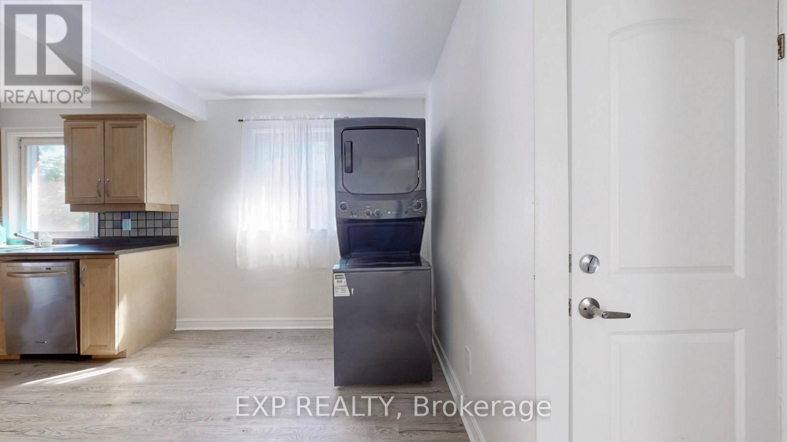 559 Drymen Crescent, Mississauga, Ontario  L5G 2N9 - Photo 25 - W12842068