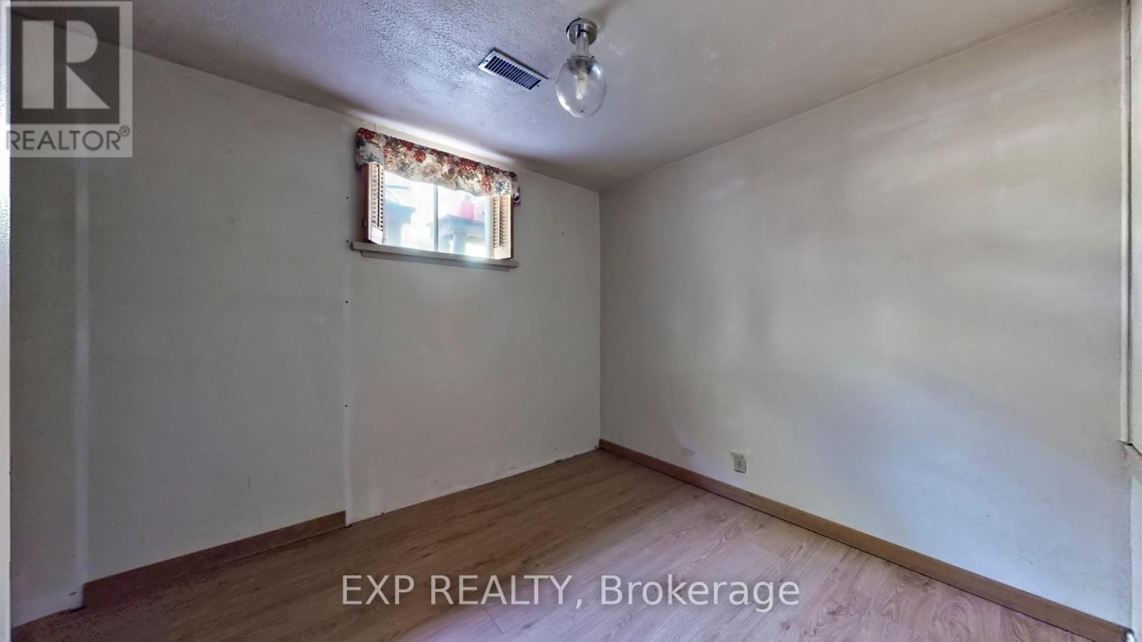 559 Drymen Crescent, Mississauga, Ontario  L5G 2N9 - Photo 30 - W12842068