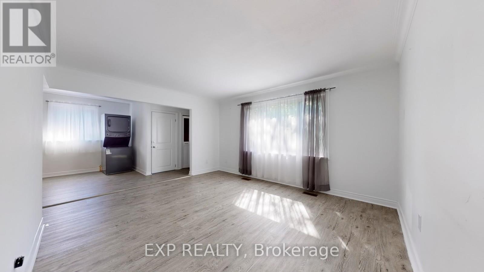 559 Drymen Crescent, Mississauga, Ontario  L5G 2N9 - Photo 7 - W12842068