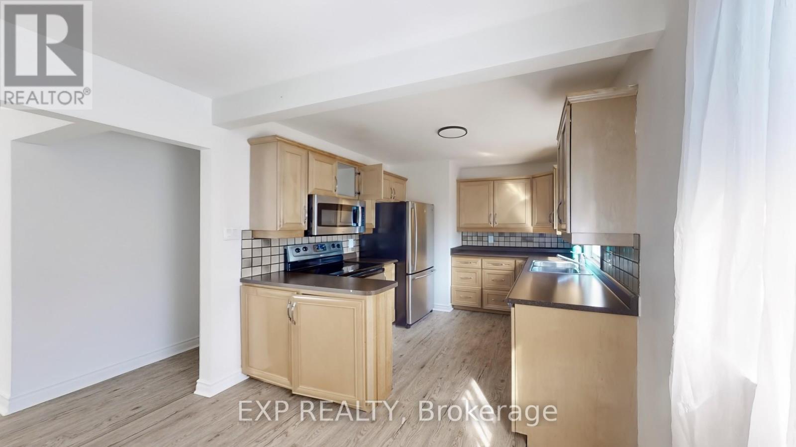 559 Drymen Crescent, Mississauga, Ontario  L5G 2N9 - Photo 9 - W12842068