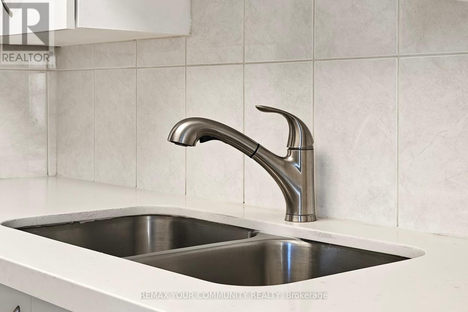 603 - 50 Kingsbridge Garden Circle, Mississauga, Ontario  L5R 1Y2 - Photo 13 - W12842074