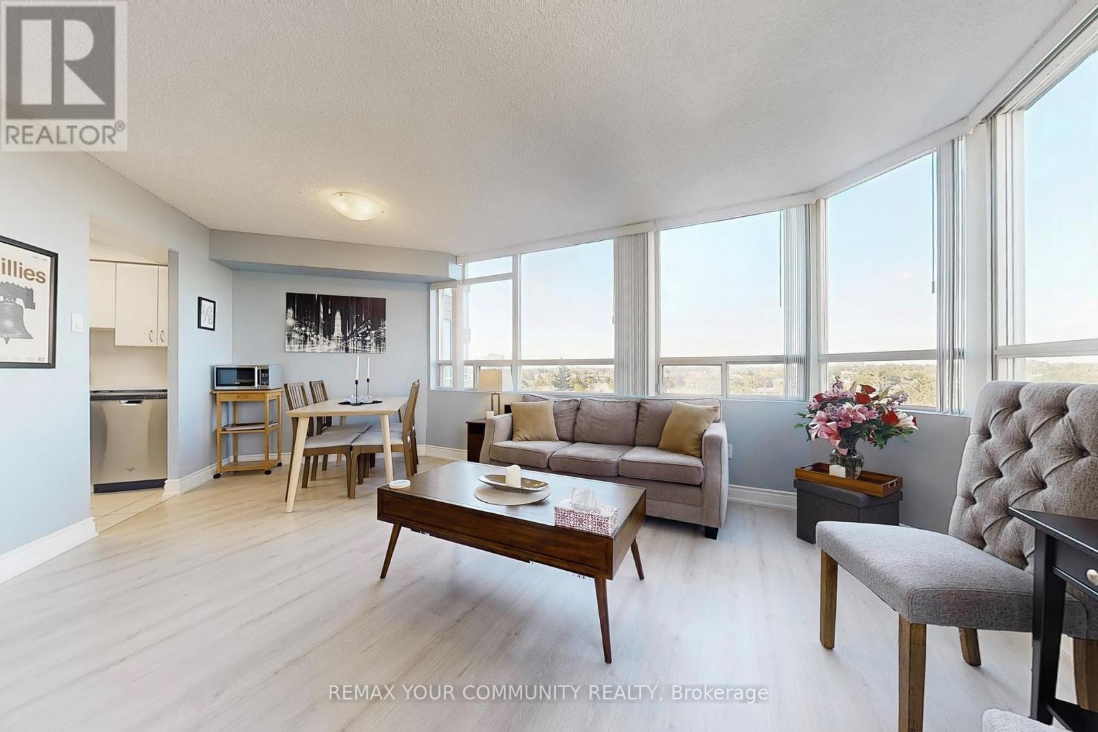 603 - 50 Kingsbridge Garden Circle, Mississauga, Ontario  L5R 1Y2 - Photo 4 - W12842074