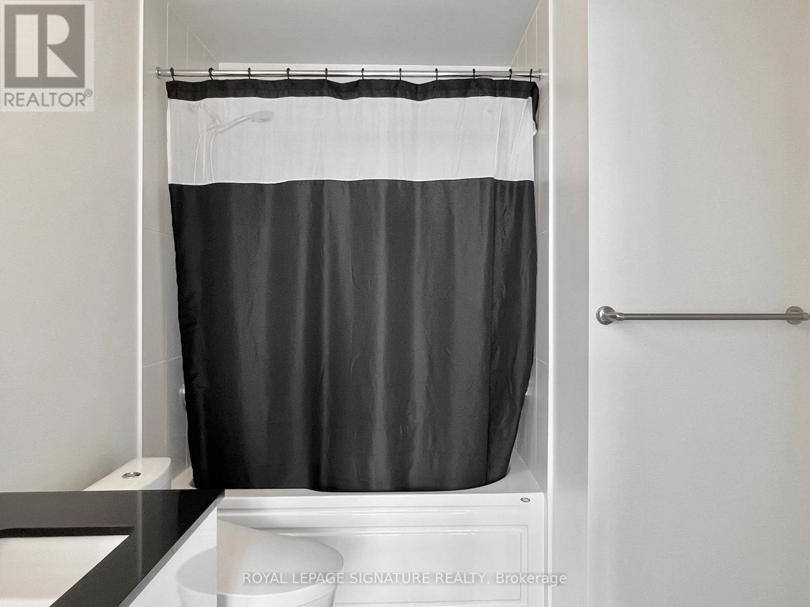 3301 - 3975 Grand Park Drive, Mississauga (City Centre), Ontario  L5B 4M6 - Photo 14 - W12842084