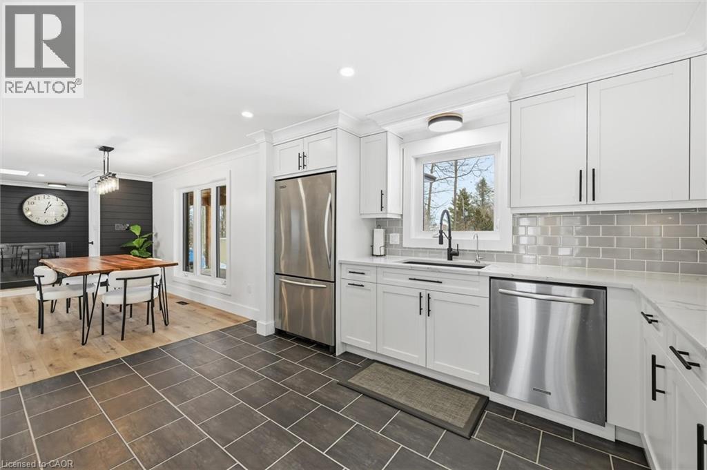 220 5th Line, Caledonia, Ontario  N3W 2A5 - Photo 6 - 40800239