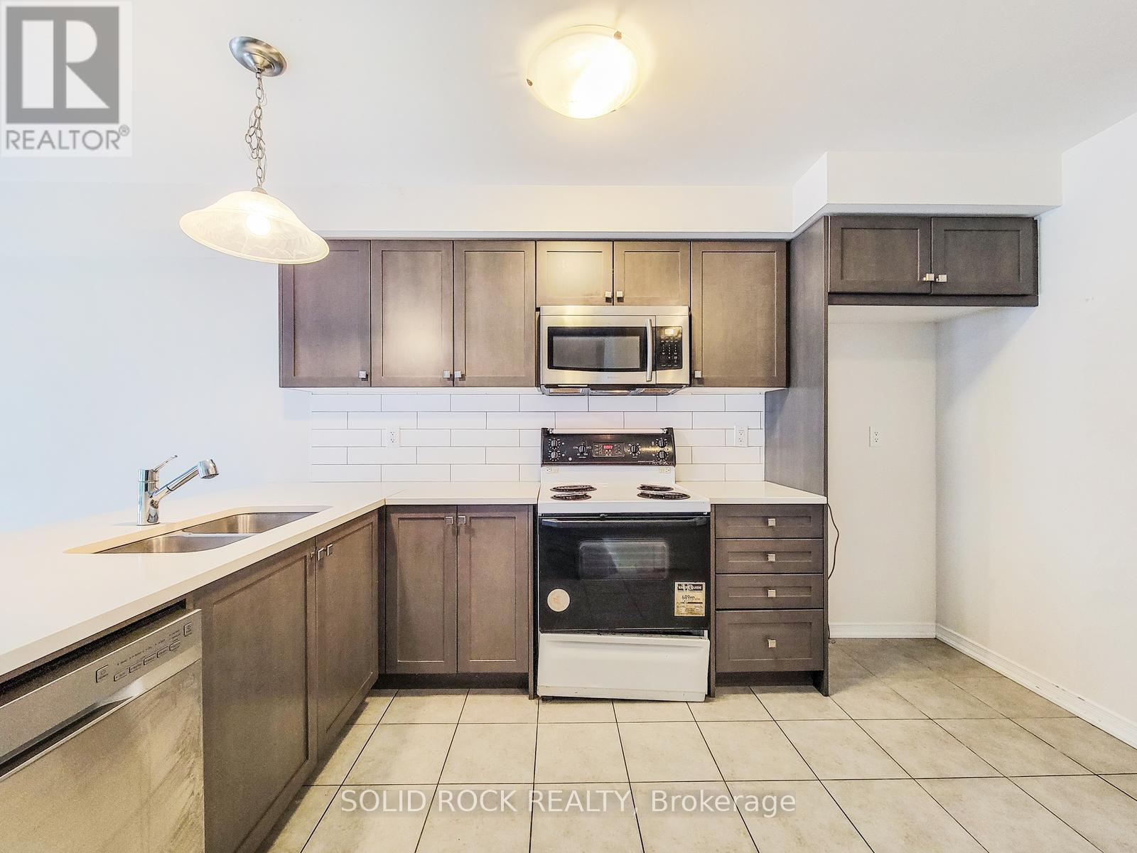 3 Cooke Avenue, Brantford, Ontario  N3T 0S2 - Photo 8 - X12842080