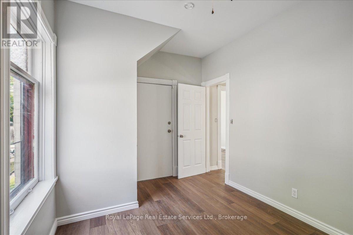 33 Rose Avenue, Brantford, Ontario  N3S 2M3 - Photo 11 - X12842156