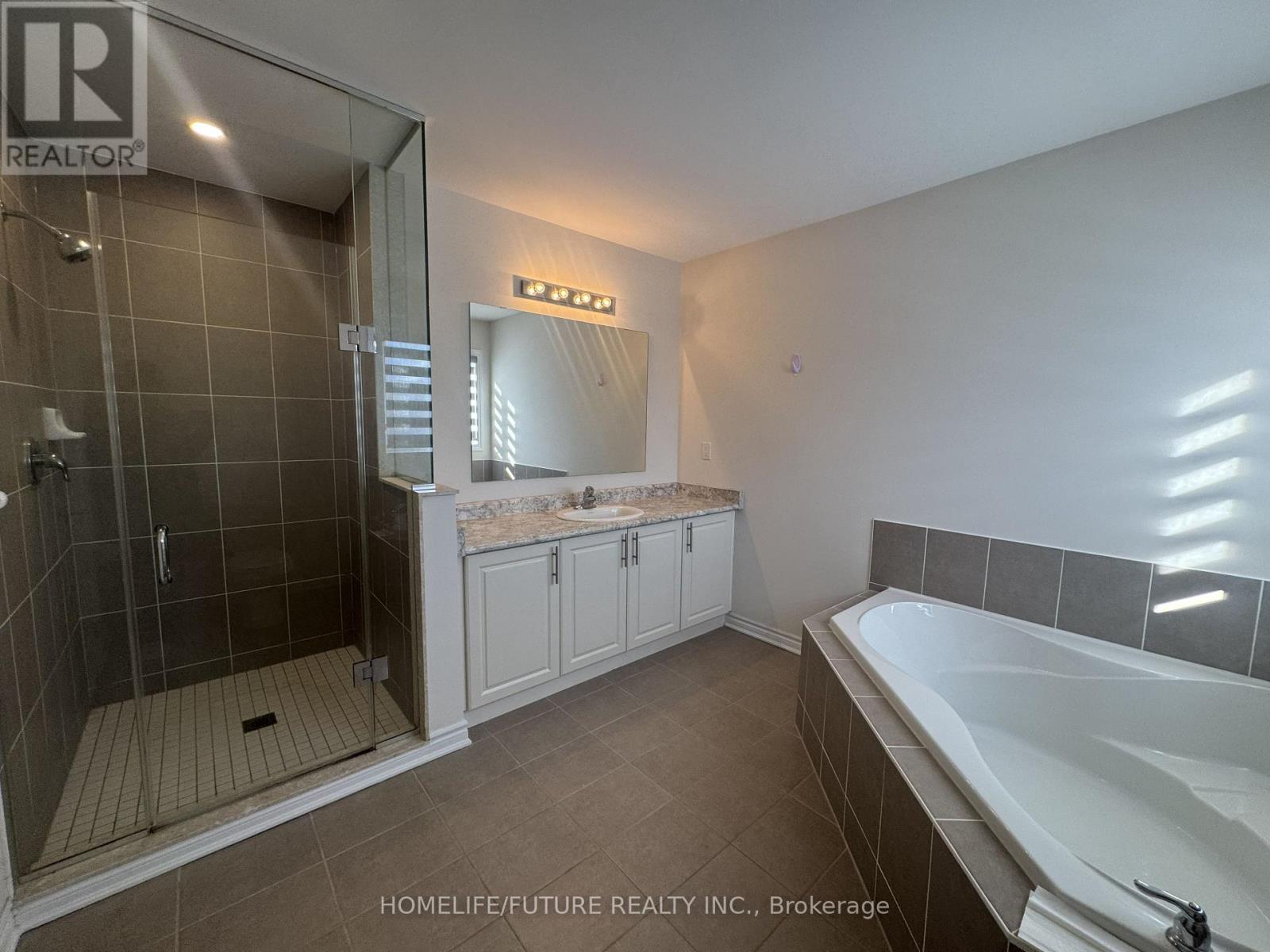 43 Jardine Street, Brock (Beaverton), Ontario  L0K 1A0 - Photo 3 - N12842018